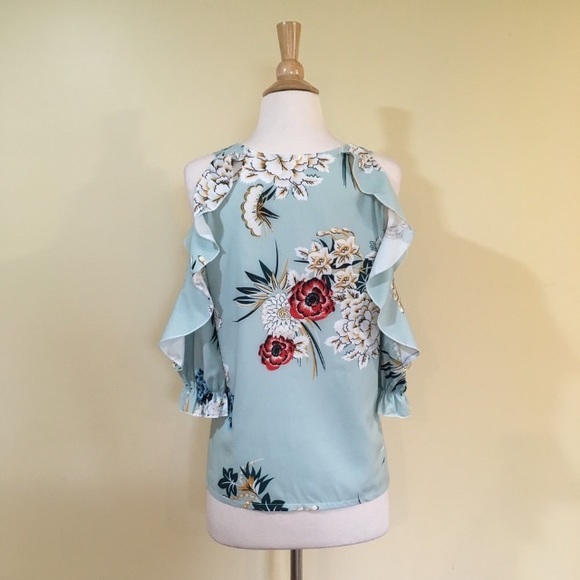 Cold Shoulder Ruffled Floral Blouse - Picture 6 of 7